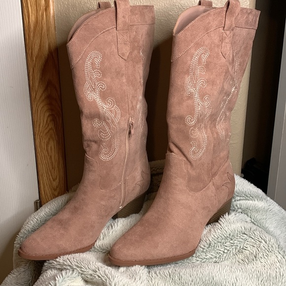 Western dress boots pale pink gray NEW in package - Picture 2 of 6